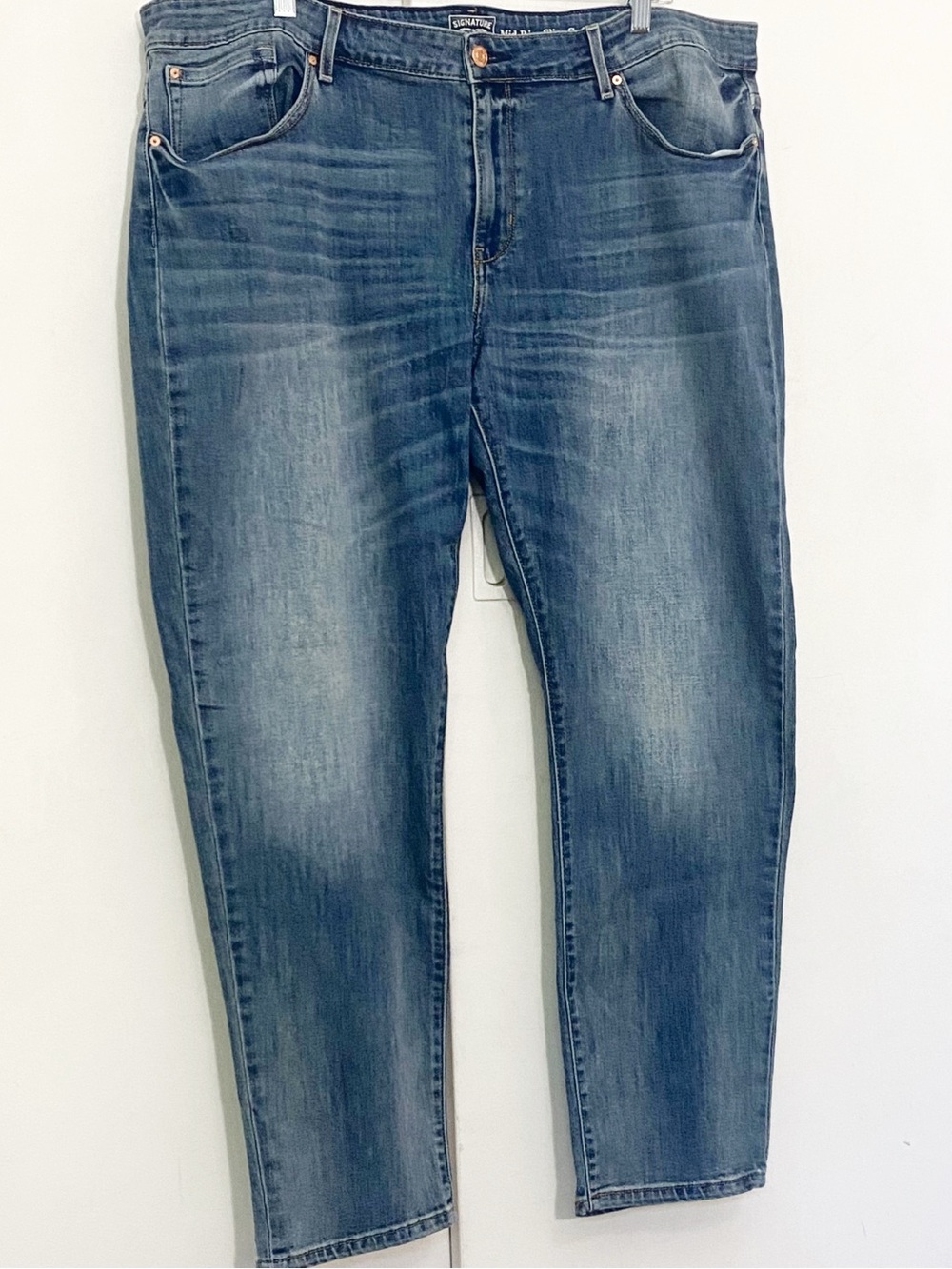 Levi’s Signature Women’s Blue Medium Wash High Rise Denim Jeans 22 Medium